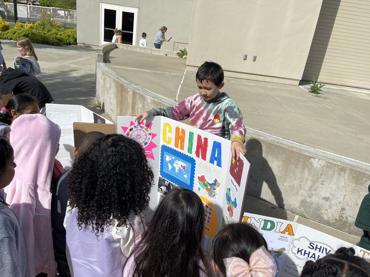 WitterRanchElem's tweet photo. Our diversity is our strength! 2nd grade Hawks hosted a “Country EXPO” today. They taught other students about different countries they researched and learned about.Diversity activities such as this one teach young children to respect and celebrate the differences in all people. https://t.co/3EihktMiy7