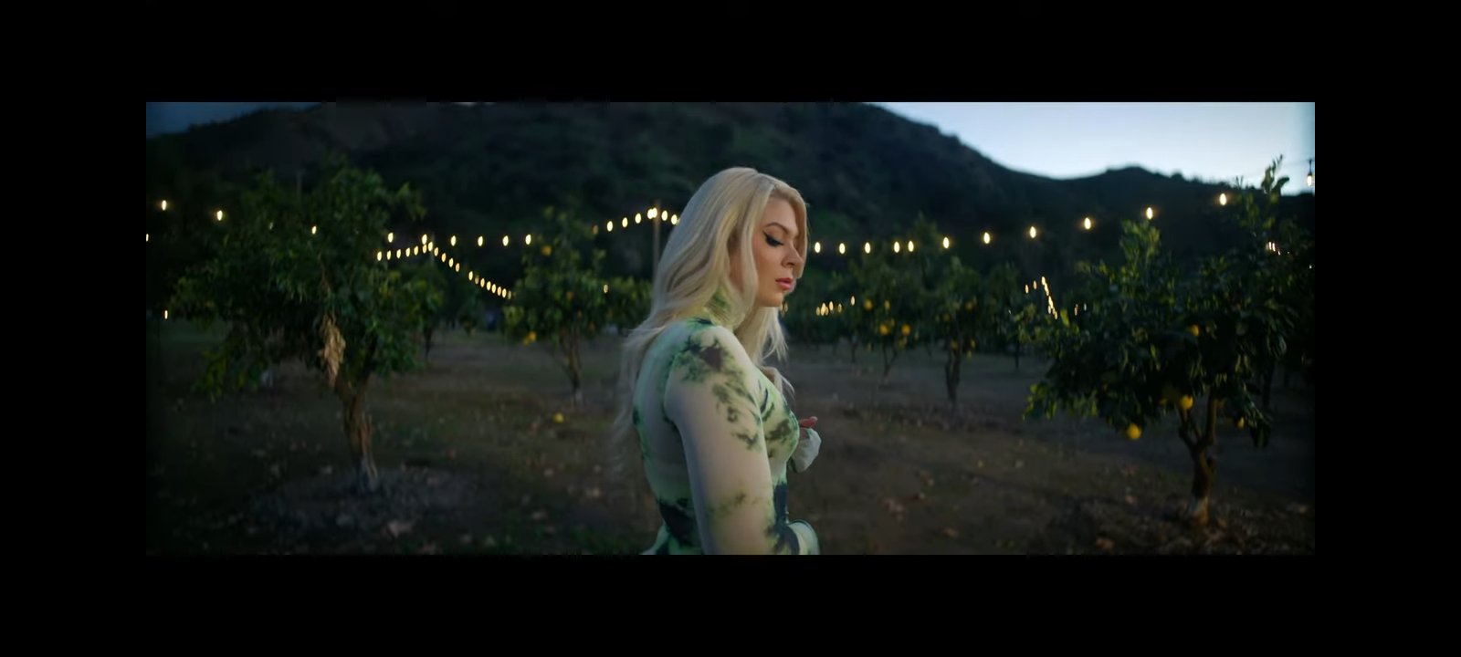 Lindsay Capuano on Twitter "POV’s music video is out! 🖤 https//t.co(04)