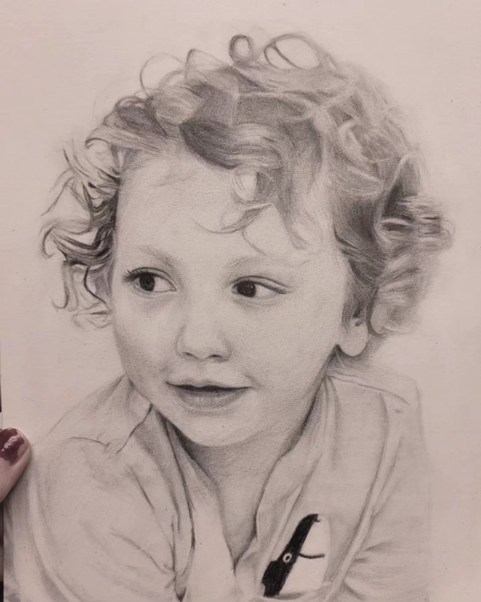 vstar_0724's tweet photo. My latest! 8x10 using graphite pencil 

#Commission #artontwitter #ArtistOnTwitter @ArtMutuals https://t.co/0kjH26Qngu