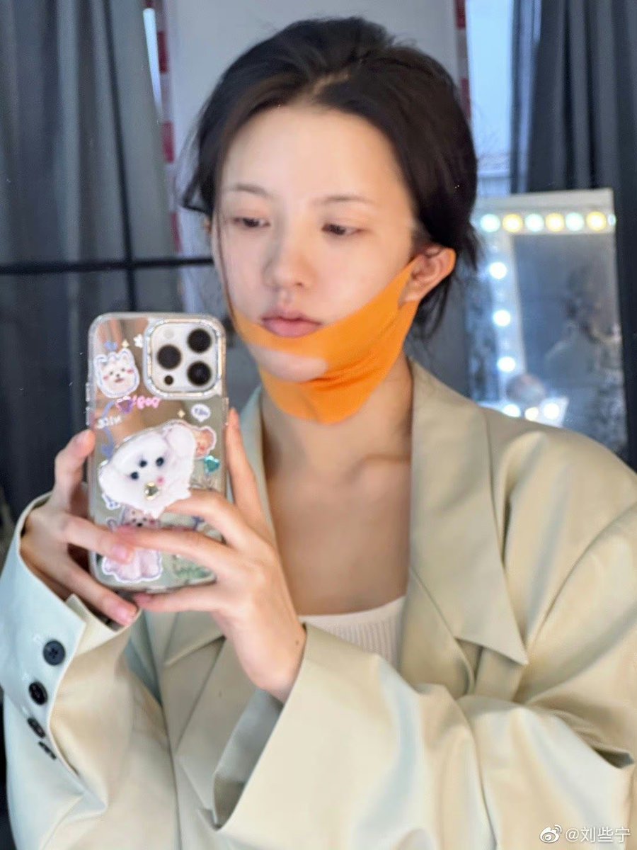 cdrama tweets on Twitter "LiuXiening shares new snaps"