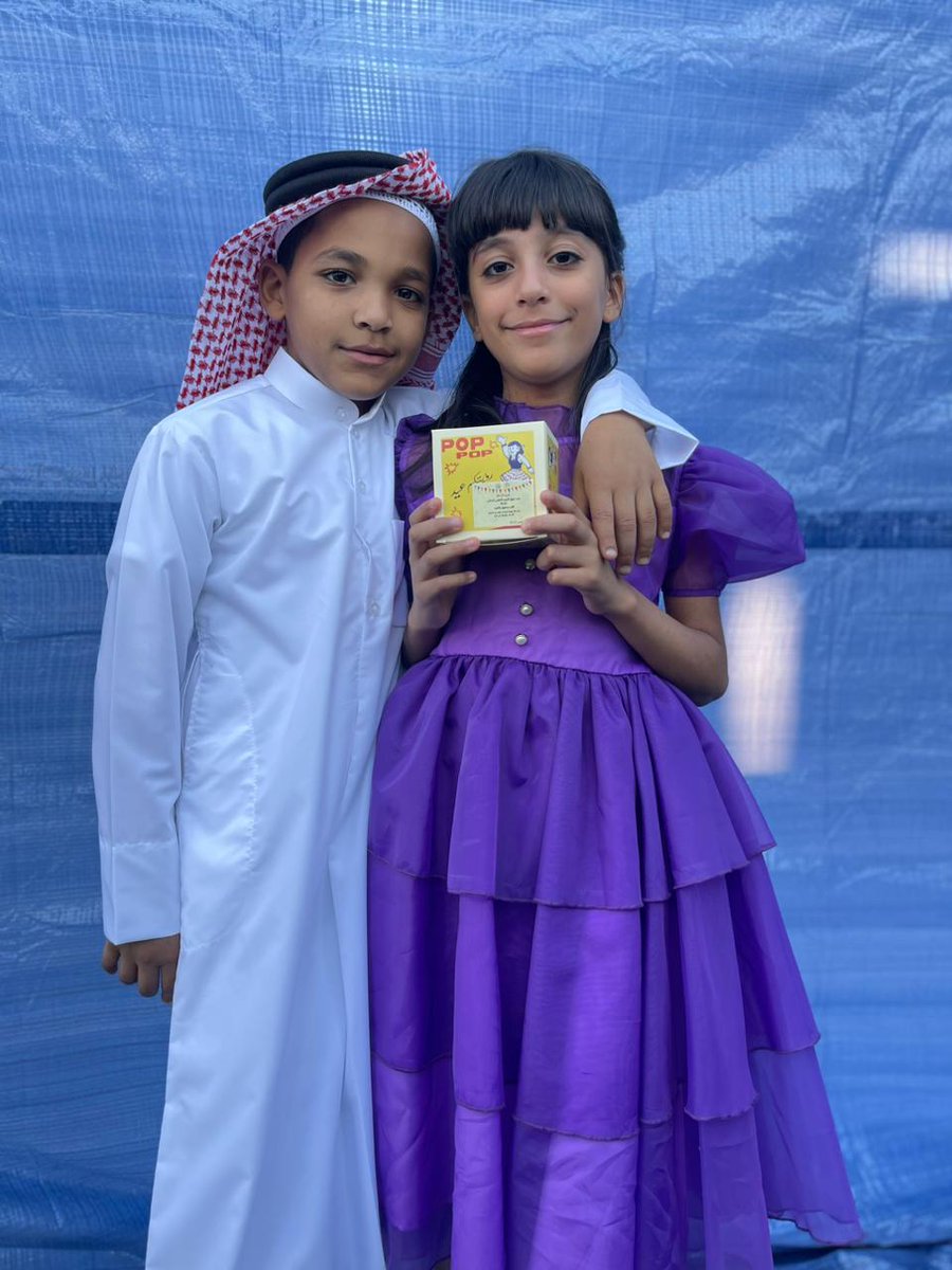 AloyunV2's tweet photo. قام الفريق النسائي لفريق العيون التطوعي بتوزيع عيديات العيد   #قلب_مبتهج_بالعيد لمايقارب٦٠٠ عيدية للااطفال والاخوات والامهات بدعم من شركة الثليم للخدمات المتكاملة 🎁⭐️
 @AloyunV @althelim1981 @kwh20121 @SaudiAVW https://t.co/w8V9qmVo26