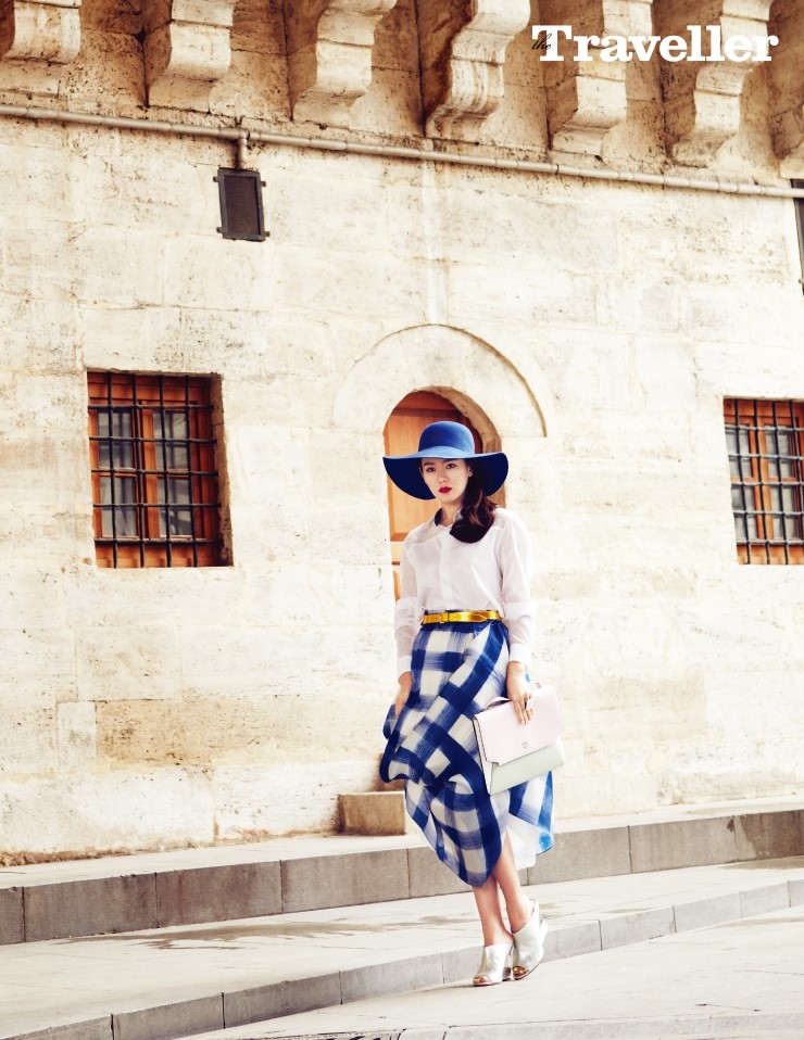 yejinhanded's tweet photo. Son Ye Jin (손예진) ~ Traveller (2014) Istanbul
#SonYeJin #손예진 https://t.co/EMFiKn2m8W