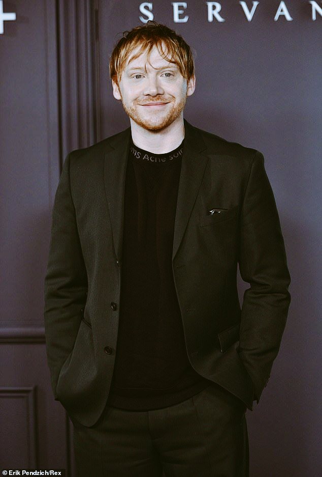 ㅤ   
ㅤ ㅤ   
ㅤ ㅤㅤ        𝗥𝗼𝗻 𝗪𝗲𝗮𝘀𝗹𝗲𝘆  
ㅤ ㅤㅤ Necesario para Trama.
ㅤ ㅤㅤ 26 años. Ocupación opcional.
ㅤㅤㅤㅤ ㅤㅤ   ——   FC opcional.
ㅤ ㅤㅤ    
ㅤㅤㅤ