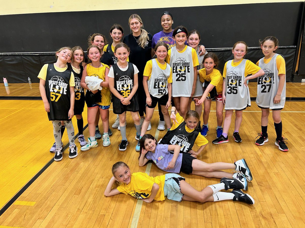 Dawn Karpell (@sjvcoach) on Twitter photo Our <a href="/SJVLadyLancers/">SJV Lady Lancers Basketball</a> alumni coaching up our JSE 3rd/4th graders in our new house league!
We over her growing the game in a big way!
<a href="/zoebrooks35/">Zoe Brooks</a>
<a href="/breana_delaney/">Breana Delaney</a>
<a href="/JSEhoops/">JSEhoops</a> Our <a href="/SJVLadyLancers/">SJV Lady Lancers Basketball</a> alumni coaching up our JSE 3rd/4th graders in our new house league!
We over her growing the game in a big way!
<a href="/zoebrooks35/">Zoe Brooks</a>
<a href="/breana_delaney/">Breana Delaney</a>
<a href="/JSEhoops/">JSEhoops</a>