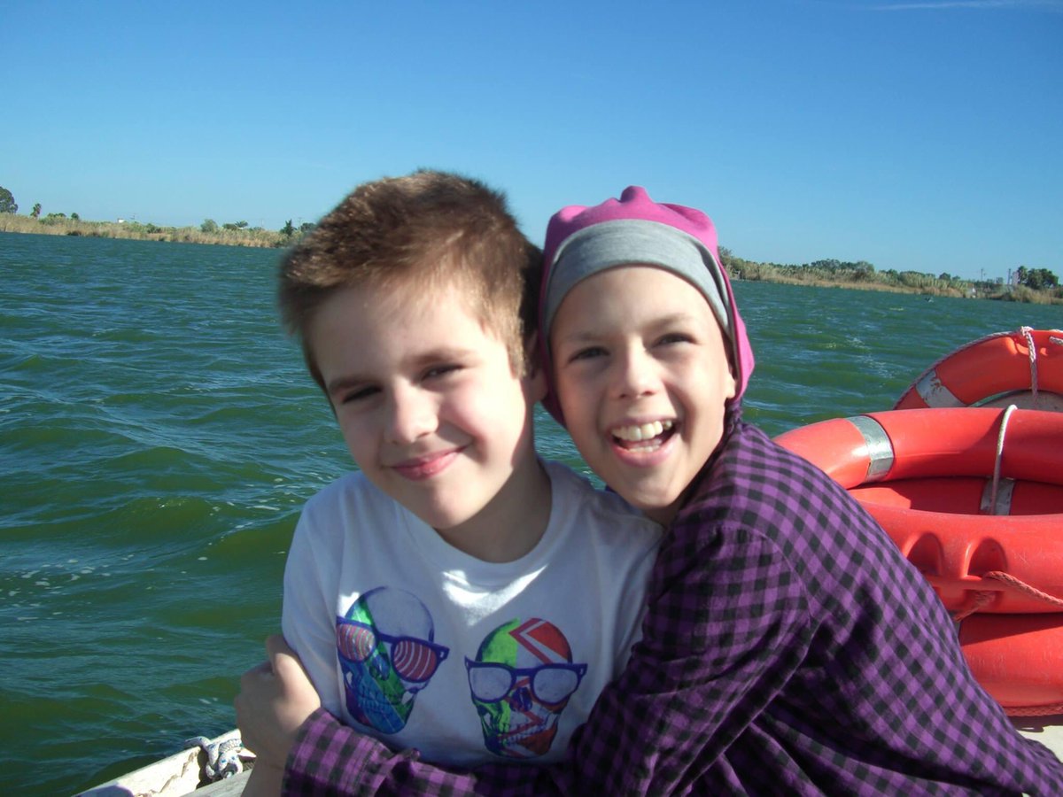 marilocorrero's tweet photo. @cancerinfantil @IntChildCancer #CCISiblings The best brother she could ever had…❤️❤️ We miss you Amber ❤️❤️ https://t.co/by7sDMnTnk