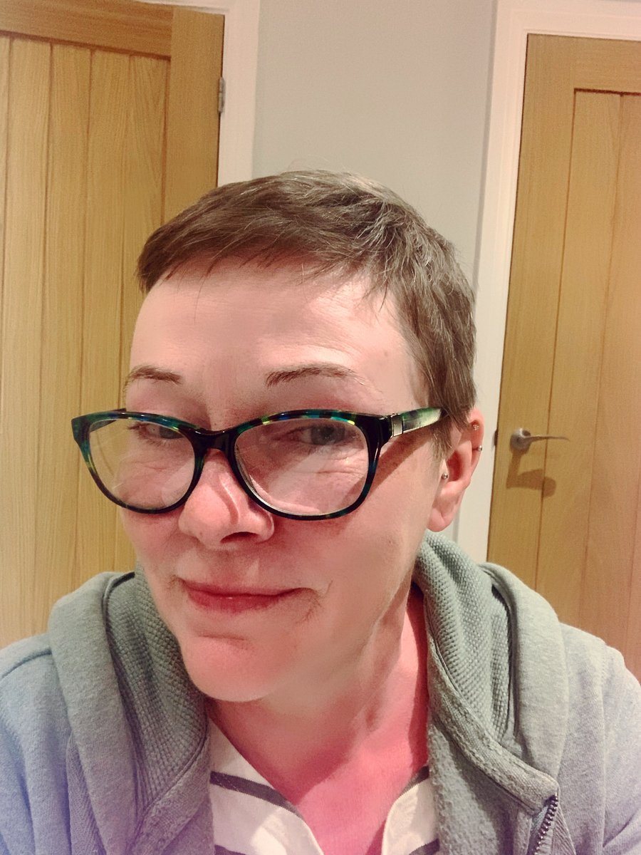 kittyk3's tweet photo. #haircut #supershort thankyou #Raeus @IndigoRye https://t.co/k9rvqbegHg