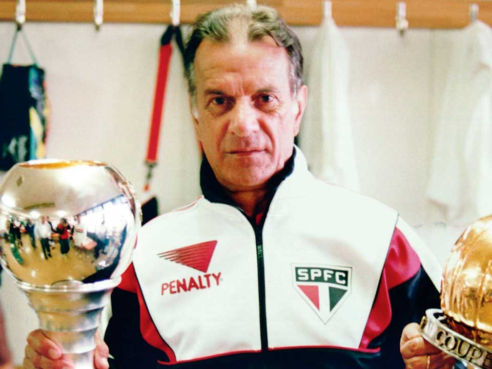 Diario_Tricolor's tweet photo. Dezessete anos atrás, perdíamos nosso grande Telê Santana. Estará sempre nos nossos corações e será sempre lembrado. #TeleEterno
Você faz falta, mestre! ❤️ https://t.co/DDM96CCfY0