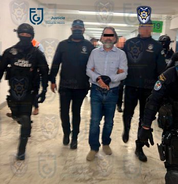 Alguien sabe si los OGTS de <a href="/AccionNacional/">Acción Nacional</a> ya empezaron a "desconocer" a esta RATA CORRUPTA, en especial la botarga, la yegua y el hijo de el taquero asesino entre otros ó van a esperar un poco más? #CartelInmobiliario 👇👇👇