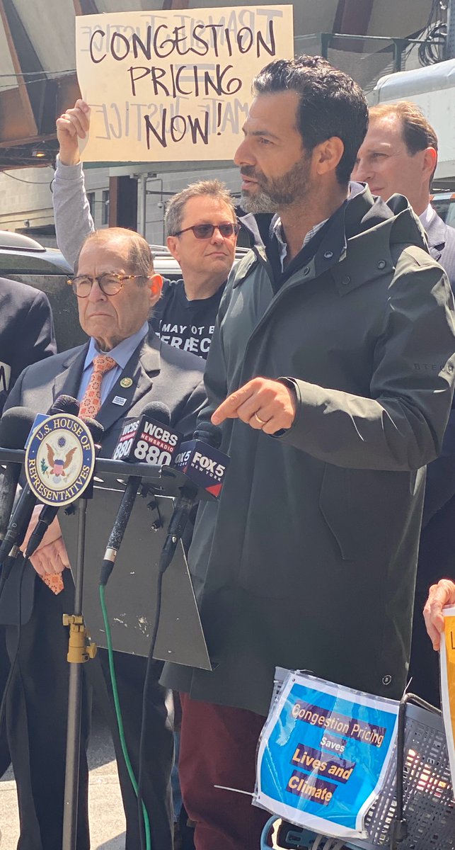 Tri_State's tweet image. “Commuter time is the single, biggest indicator of moving people out of generational property./Transportation is the leading cause of greenhouse gas emissions in New York State.” -@DannyHarris_TA  #CongestionPricingNow #RealSolution #TransitJustice=ClimateJustice