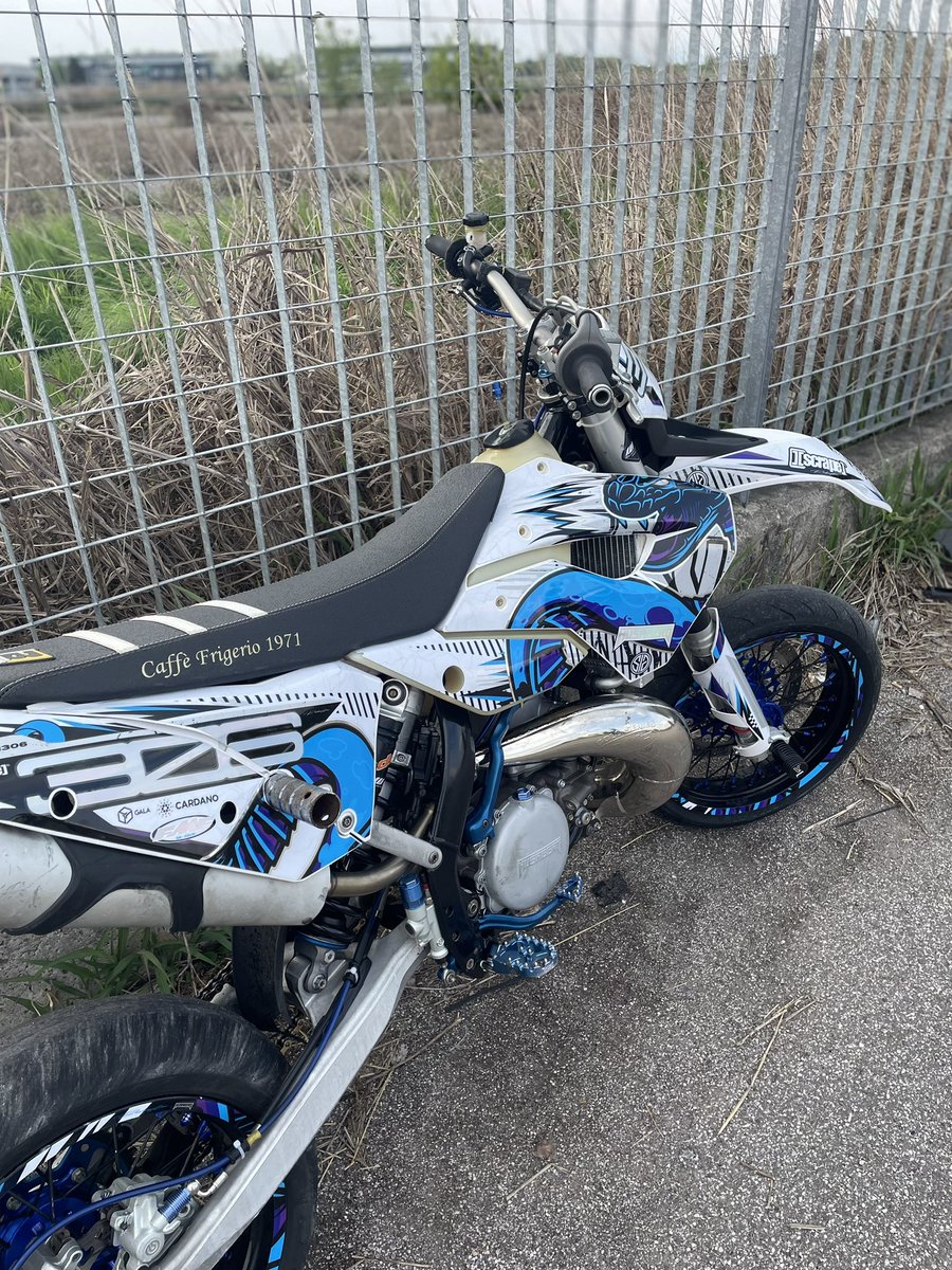 BetaBoyz_'s tweet image. 🤙🏻🤙🏻 
#crypto #cryptobike #husaberg