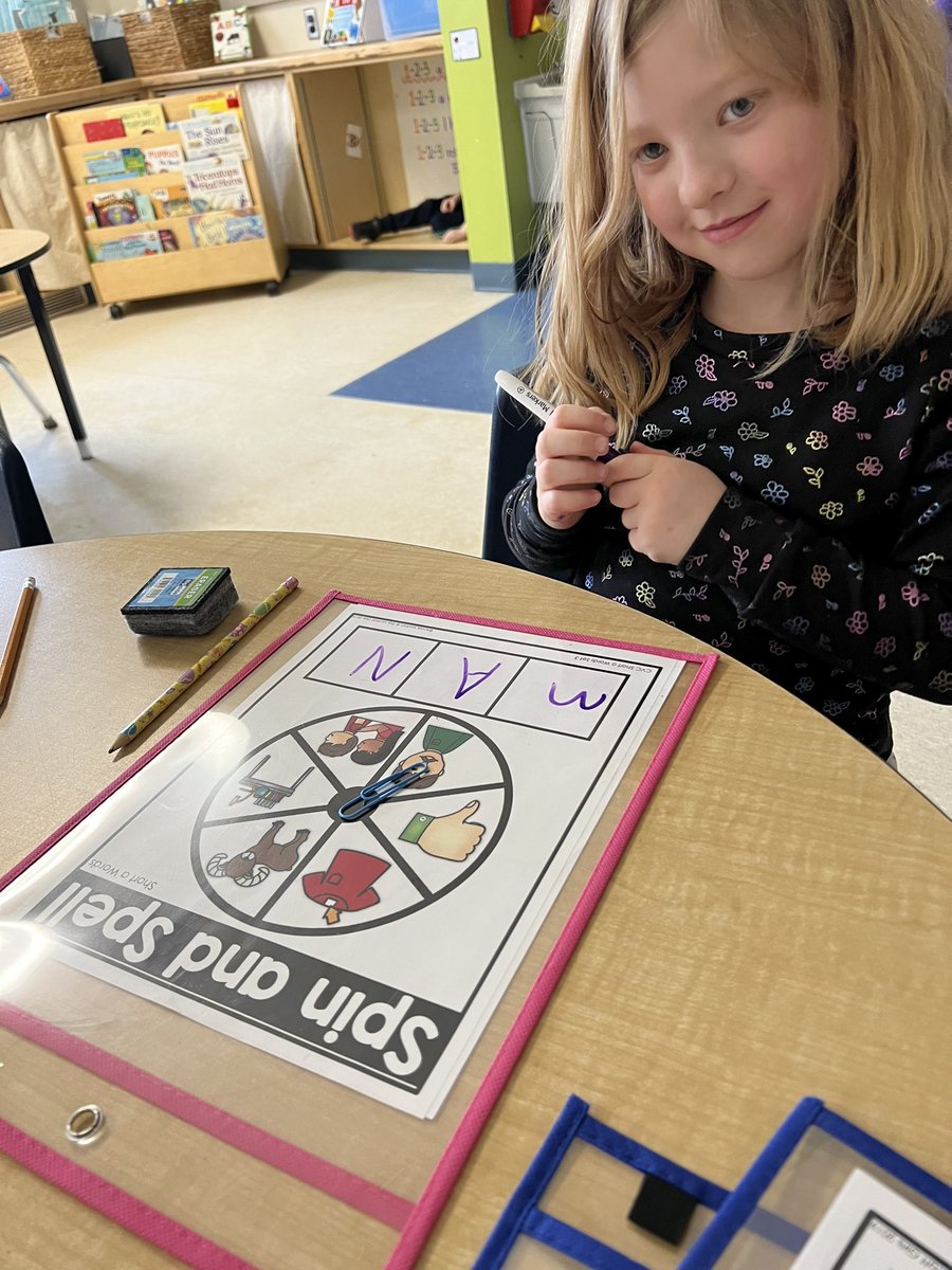 LRaniwsky's tweet photo. The kinders love practicing their spelling and decoding skills playing our spin and spell game! @CoronationCougs https://t.co/mB4iLWSqEE