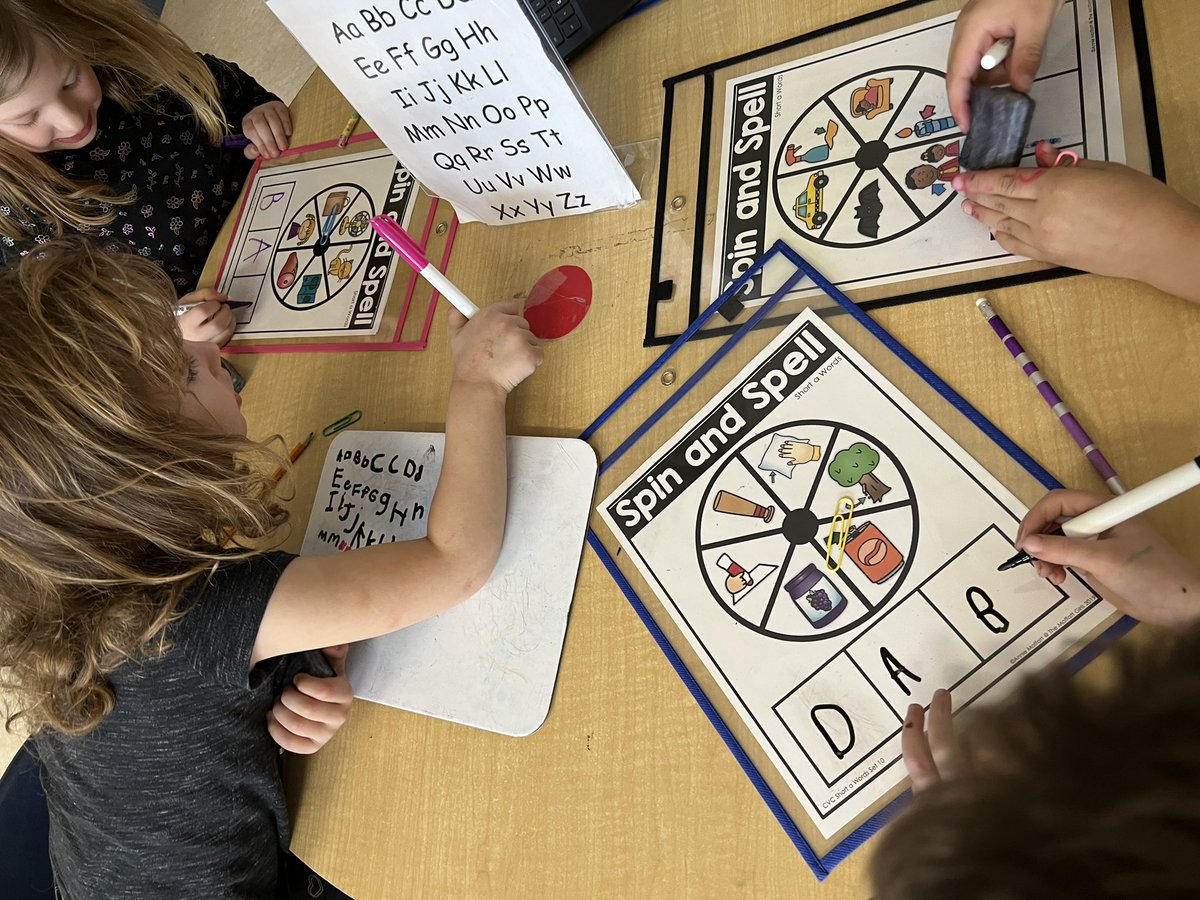 LRaniwsky's tweet photo. The kinders love practicing their spelling and decoding skills playing our spin and spell game! @CoronationCougs https://t.co/mB4iLWSqEE