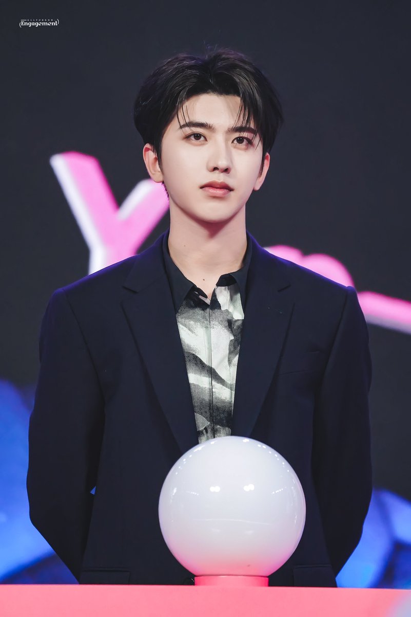 EsXukun's tweet photo. YEP ByHealth x XUKUN

Evento de lanzamiento 🌸

#CaiXukun #蔡徐坤 #ByHealth https://t.co/Azvrf0WrCY