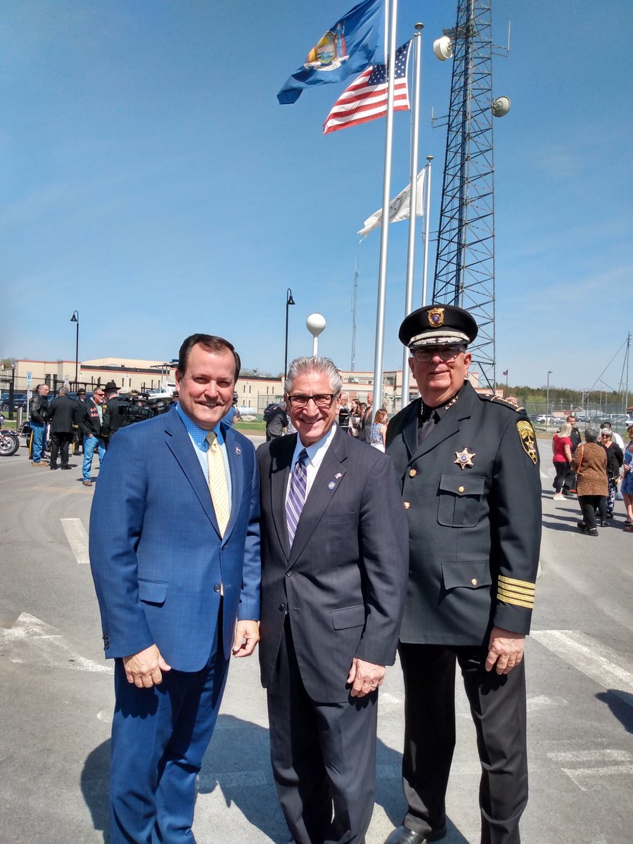 JamesTedisco's tweet photo. 👏🇺🇸Best wishes to Saratoga County Undersheriff Richard Castle, who officially retired today after a 35-year distinguished career in law enforcement! Undersheriff Castle has been an indispensable part of @SheriffZurlo team. Congrats and job well done! https://t.co/TKKexJkVSX