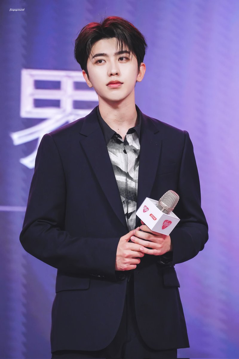EsXukun's tweet photo. YEP ByHealth x XUKUN

Evento de lanzamiento 🌸

#CaiXukun #蔡徐坤 #ByHealth https://t.co/Azvrf0WrCY