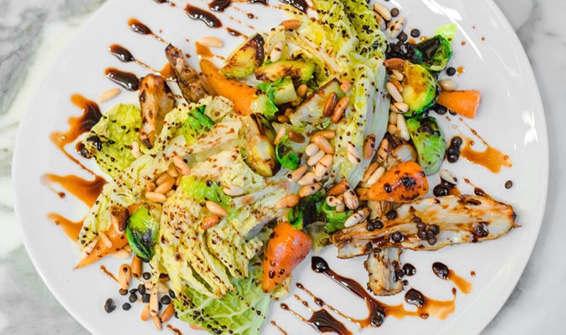 LexyBanx's tweet photo. 70 Percent of UK Diners Avoid Restaurants With No #vegetarian Option . #arfood https://t.co/84U59Or7WI https://t.co/p2e3CEfpIm
