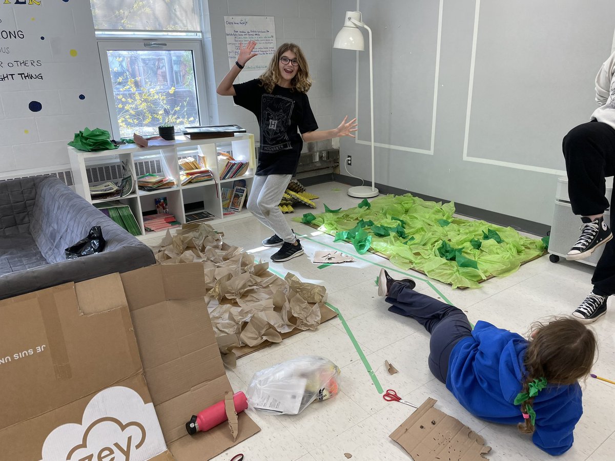 Mme_Hartmann's tweet photo. These students are definitely not afraid to think outside the box! 📦 #Art4Change @StGregoryOCSB @OttCatholicSB @ocsbArts @ocsbBonjour #ocsbDL https://t.co/BZmaII5vR2