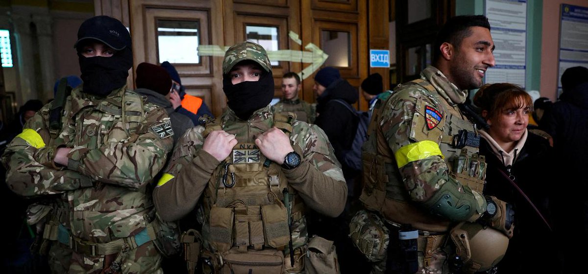 Il #NewYorkTimes rivela che la #legioneStraniera dell'esercito d'#Ucraina è quasi debellata: dei 20000 mercenari iniziali non ne sono rimasti più di 1500. Specifichiamo che quelli riusciti a fuggire a gambe levate sono solo una minoranza, la maggior parte non ha fatto in tempo.🙄
