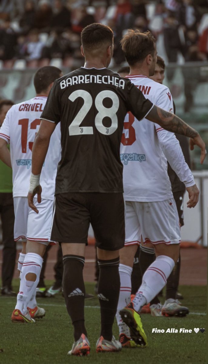 Enzo, vía Instagram 🤍🖤