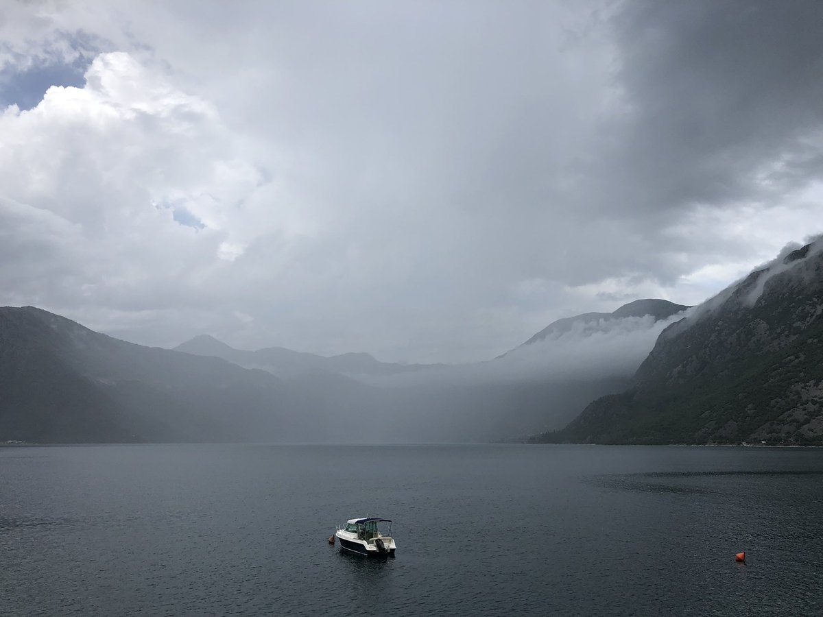 I'm asking those who love the outdoors to post a picture. A picture that YOU took. Just a pic. No description. The goal is to regain peace and harmony without negativity. Please copy the text, put a picture on YOUR page, and let's look at these beautiful pictures. Here’s mine: