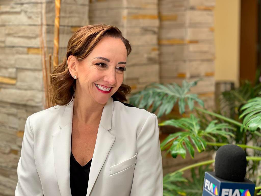 ruizmassieu's tweet photo. Empezamos el segundo día de trabajo en #Chihuahua conversando con los medios para compartir cómo el proyecto que busco encabezar rumbo a la presidencia estará a la altura de lo que las y los chihuahuenses exigen. https://t.co/b1ev1F06wM