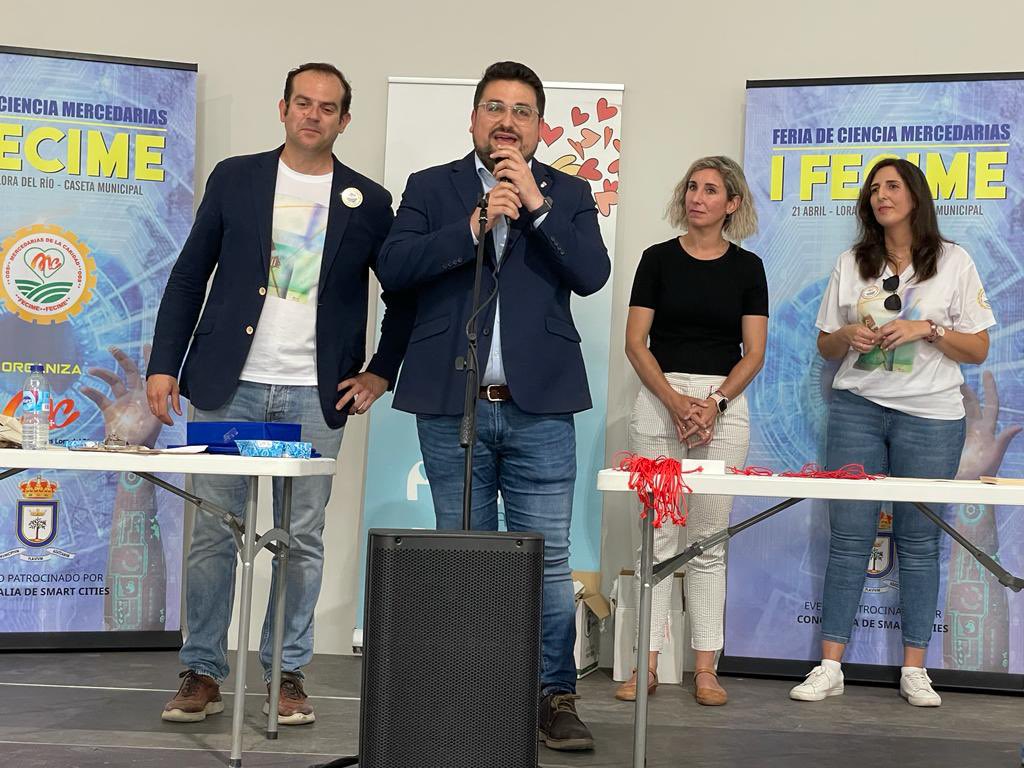 aytoloradelrio's tweet photo. ➡️ Imágenes de la entrega de premios de la I Feria de Ciencia Mercedarias #FECIME, que ha tenido lugar hoy viernes en la Caseta Municipal de #loradelrio. Ha contado con la presencia del alcalde @FranCarrasco, y los concejales @alba_oh7, @jmcontrerasd_ y #DavidOlivares. https://t.co/GKfWmgGepN
