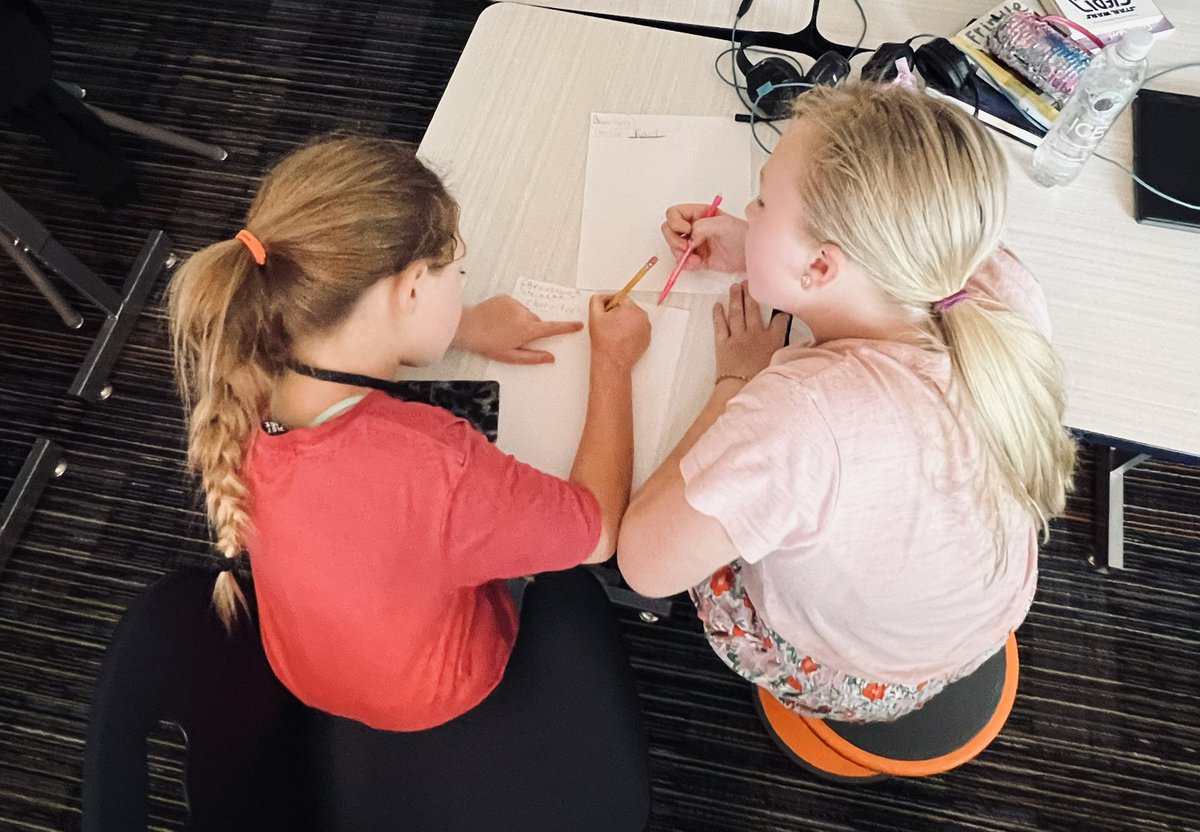 MsYung3's tweet photo. Using the writing process to create our own word problems! @CisdNorthside https://t.co/Gj8hY41YPD
