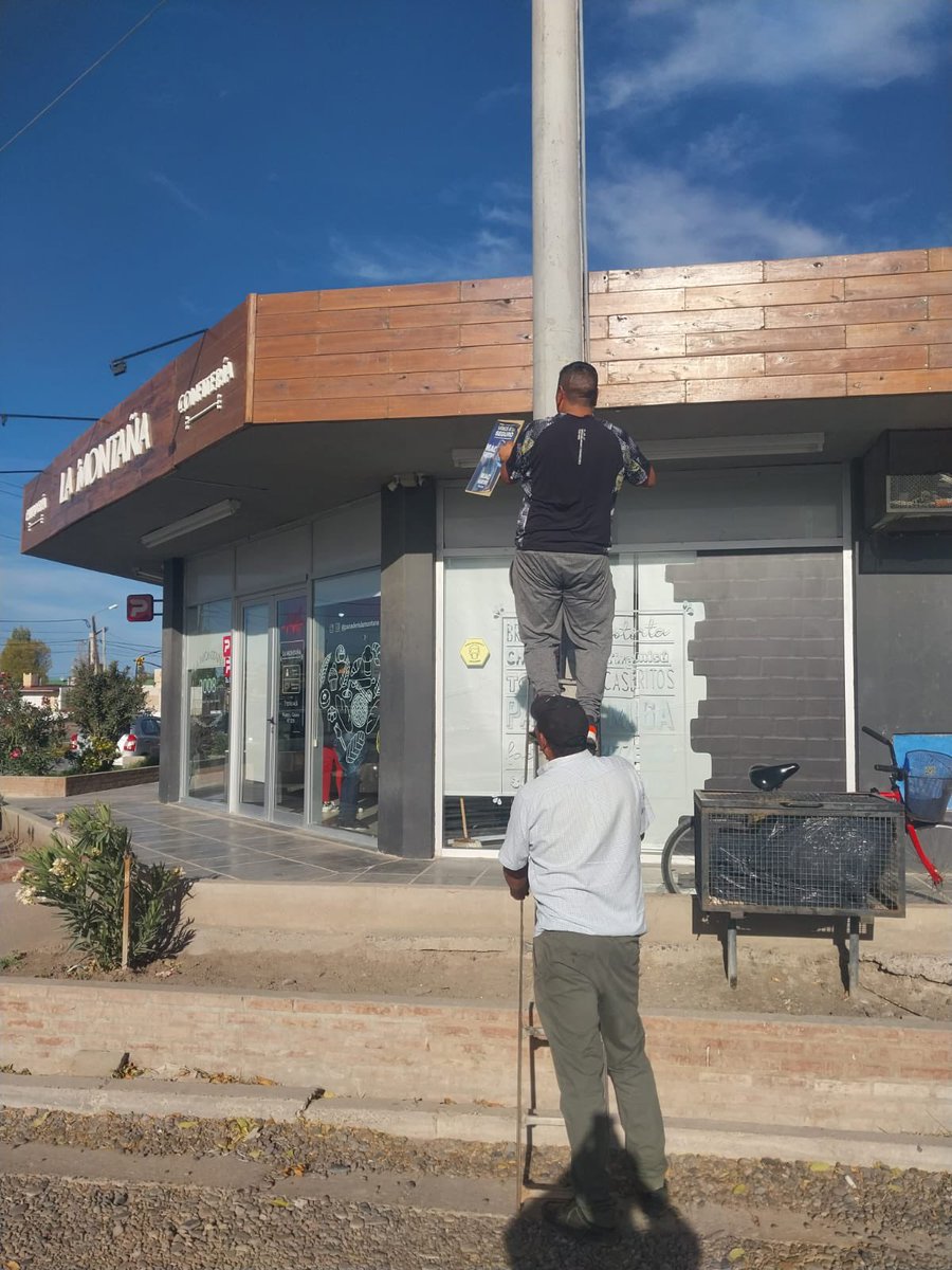 cgmackarthy's tweet photo. Continuamos con la limpieza en cada punto de nuestra ciudad! #Trelew https://t.co/KD6aeTLQ4q