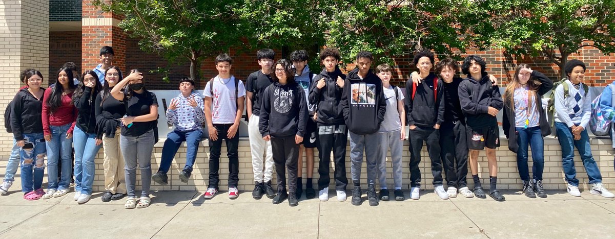 mrskmcp's tweet photo. @TedPolkMS Entrepreneurship students enjoyed our meeting listening to the final pitch presentations from @NewmanSmithHS IBA students! Definitely gave us something to look forward to! #presentationgoals https://t.co/Ett32vjZ4S