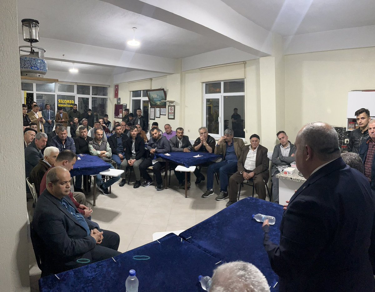 yaldatmaz's tweet photo. 📍#YANAZ KÖYÜ

Cumhurbaşkanımız Genel Başkanımız Sayın @RTErdogan ’ın liderliğinde milletimize hizmet yolunda durmadan, emin adımlarla ilerliyoruz.

Bizleri güler yüzle karşılayan ve desteğini eksik etmeyen #Yanaz Köyü sakinlerimize teşekkür ederim.
Başlasın #TürkiyeYüzYılı https://t.co/cJQowexkLg