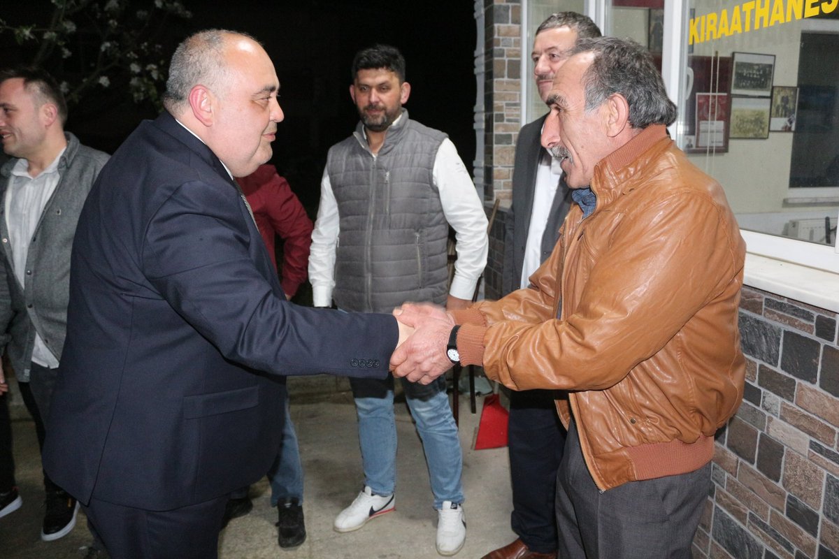 yaldatmaz's tweet photo. 📍#YANAZ KÖYÜ

Cumhurbaşkanımız Genel Başkanımız Sayın @RTErdogan ’ın liderliğinde milletimize hizmet yolunda durmadan, emin adımlarla ilerliyoruz.

Bizleri güler yüzle karşılayan ve desteğini eksik etmeyen #Yanaz Köyü sakinlerimize teşekkür ederim.
Başlasın #TürkiyeYüzYılı https://t.co/cJQowexkLg