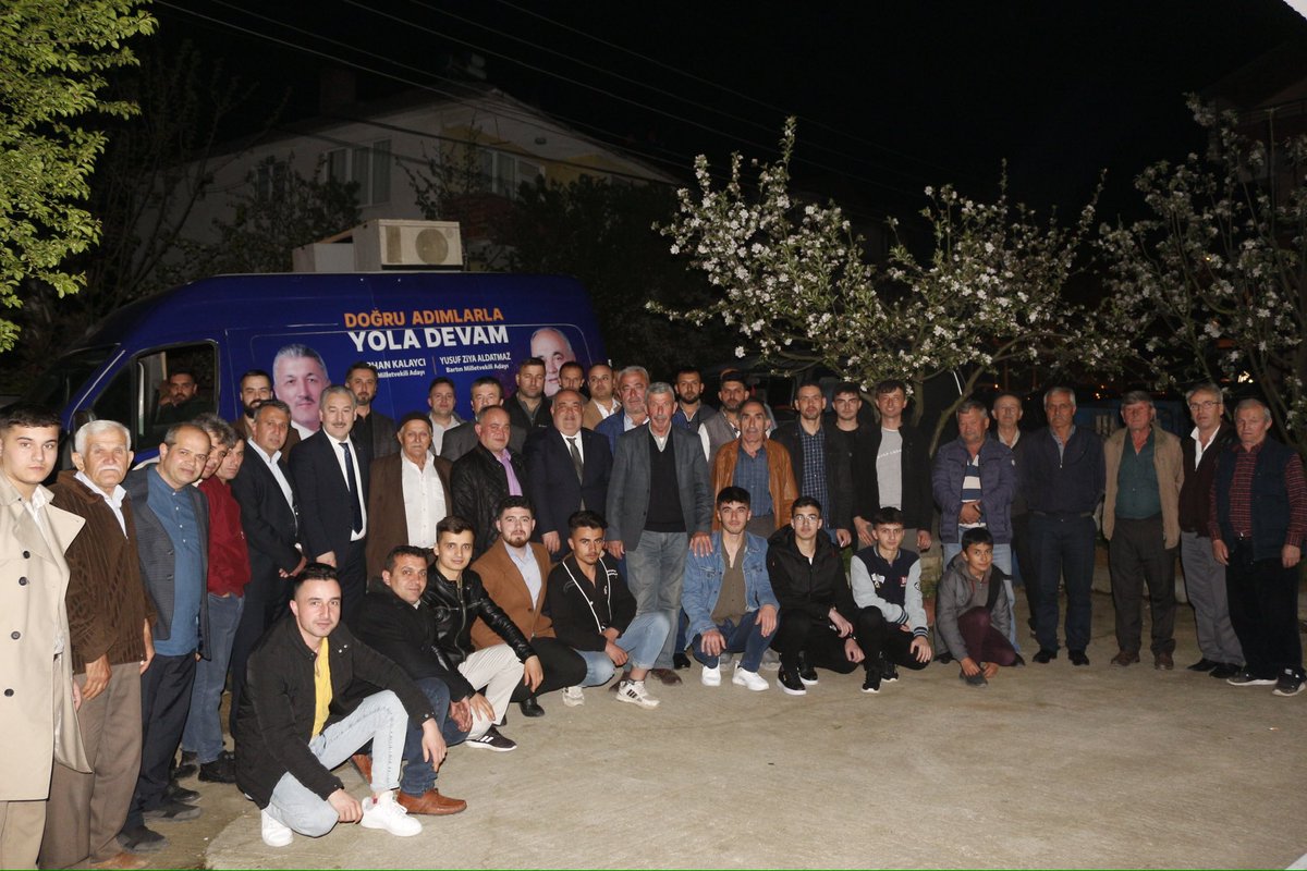 yaldatmaz's tweet photo. 📍#YANAZ KÖYÜ

Cumhurbaşkanımız Genel Başkanımız Sayın @RTErdogan ’ın liderliğinde milletimize hizmet yolunda durmadan, emin adımlarla ilerliyoruz.

Bizleri güler yüzle karşılayan ve desteğini eksik etmeyen #Yanaz Köyü sakinlerimize teşekkür ederim.
Başlasın #TürkiyeYüzYılı https://t.co/cJQowexkLg