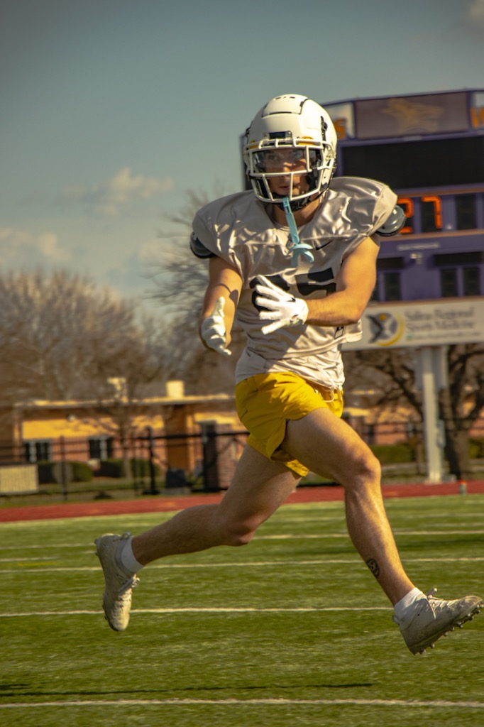 CessfordJack's tweet photo. Spring Game Tomorrow! Keep working!!! https://t.co/K7x4t2VNZx
