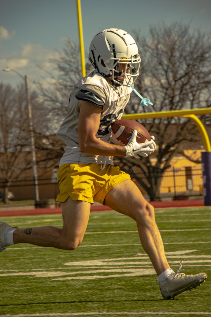 CessfordJack's tweet photo. Spring Game Tomorrow! Keep working!!! https://t.co/K7x4t2VNZx