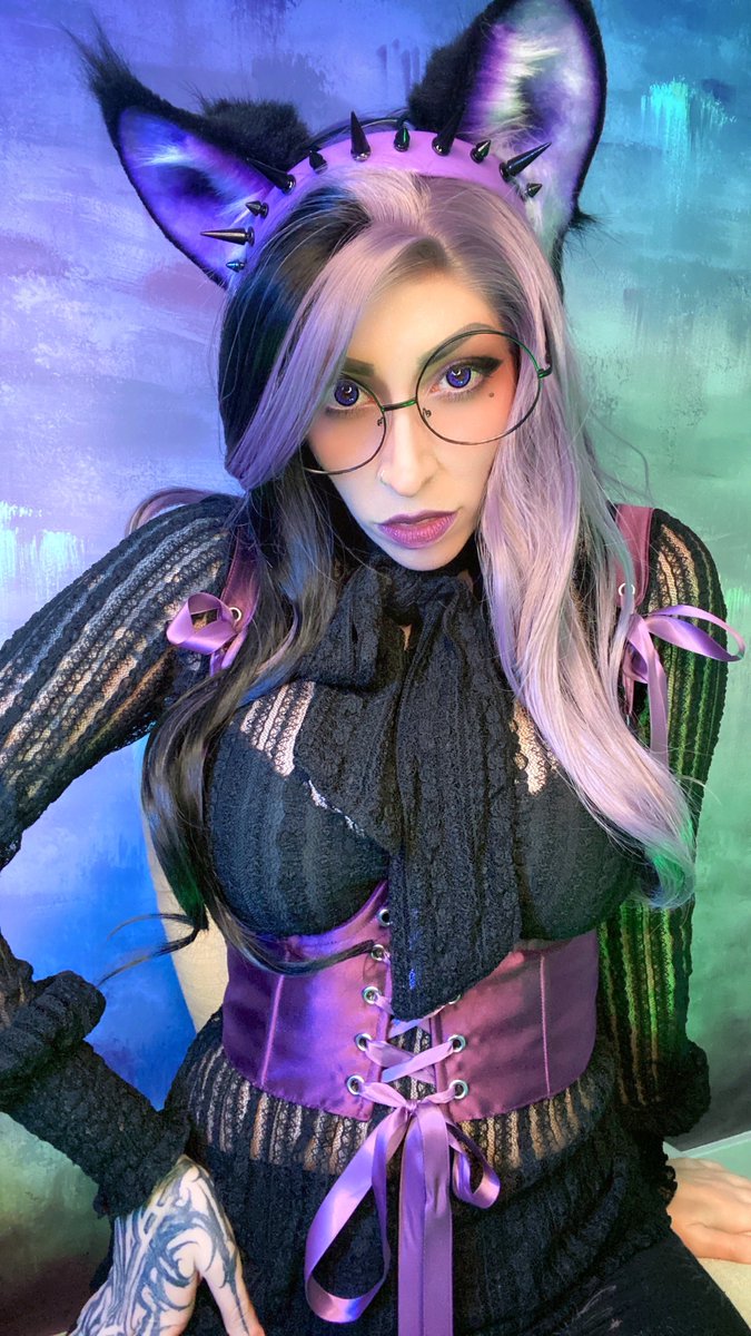 VividVivka on everything 💚👾💚 on Twitter: "Felt like sharing some 💜Violet💜"