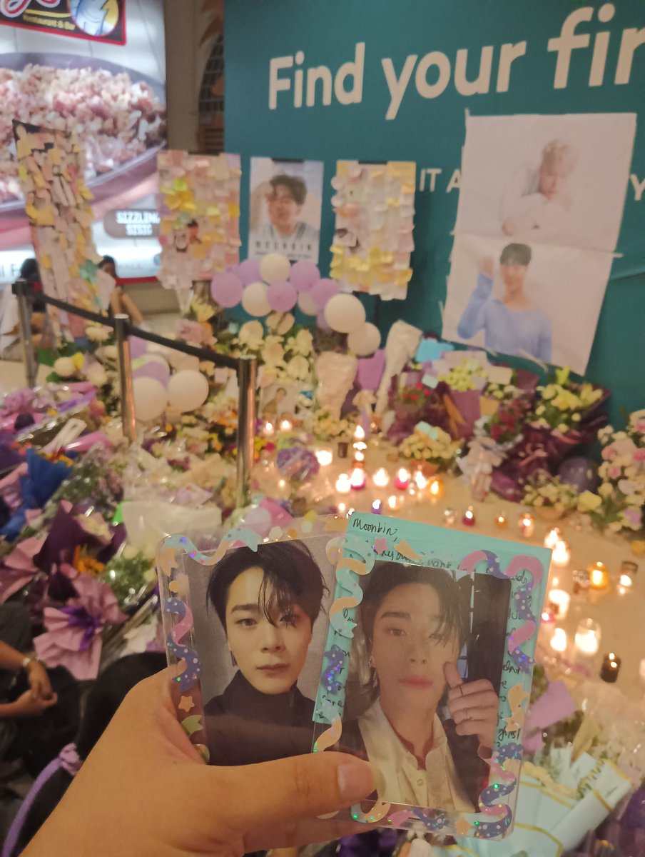 jadeuibnida's tweet photo. I love you to the Moon and back.
Rest well, our brightest Star 💜 https://t.co/xNNcBnAvjL