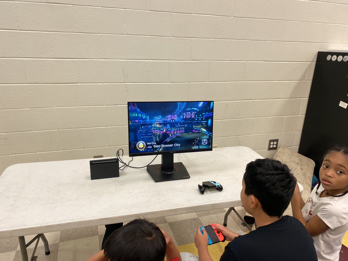 SRSPE_'s tweet photo. Our first @APS_SarahSmith Esports club has been a success so far. I’m learning as I go. We still have three more school tournaments to go before the big one on May 13th. @dehutson7 @DrLisaHerring https://t.co/2zgKi2T0LU