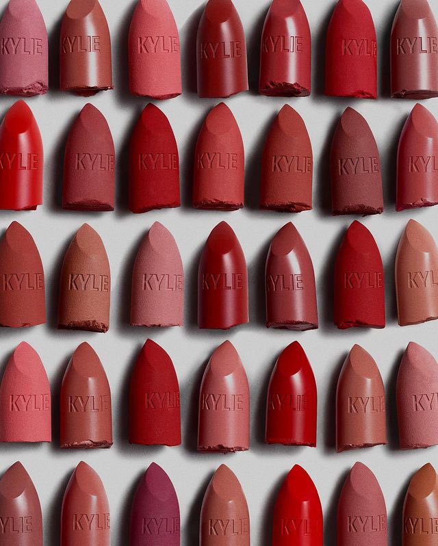 kyliecosmetics's tweet photo. 24 shades, 2 finishes. find your perfect shades on April 26. https://t.co/ldhXHkyVfP