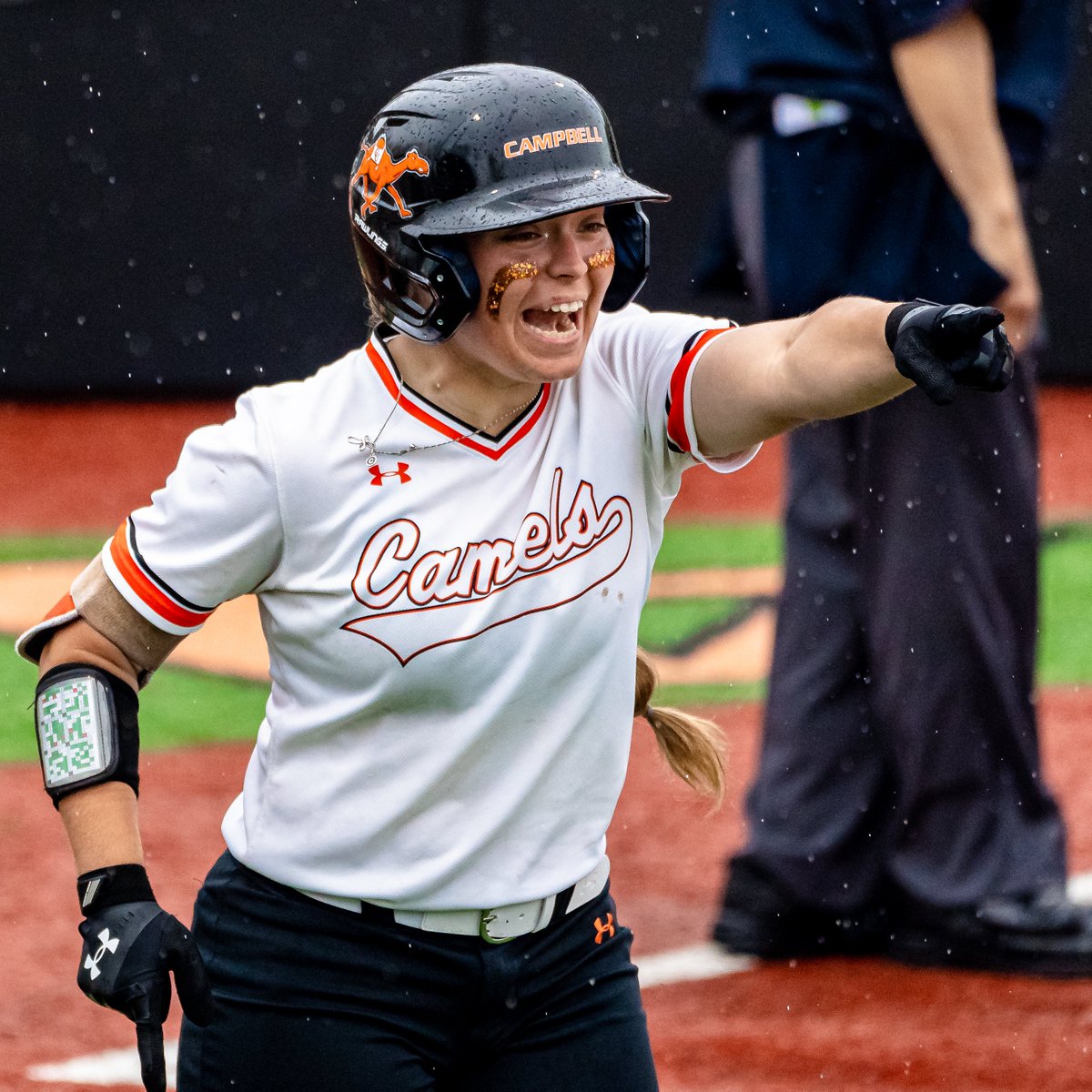 GoCamelsSB's tweet image. 𝐒𝐞𝐧𝐢𝐨𝐫 𝐒𝐩𝐨𝐭𝐥𝐢𝐠𝐡𝐭 ➡️📸 𝐂𝐥𝐚𝐮𝐝𝐢𝐚 𝐖𝐚𝐫𝐞

Join us for Senior Day tomorrow as we take on Radford in a doubleheader starting at 1 PM!

#OnTheClock | #RollHumps 🐪🥎