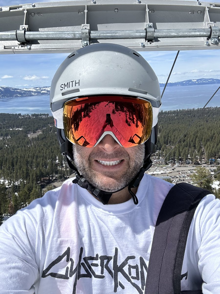 jasondesimone's tweet photo. Was able to hop on stage with the @AcidBurners folks before getting rugged by nature…join the best alpha in the game y’all! 🏂📈🖼️
#makeitawkward https://t.co/T68Vmg9jDF