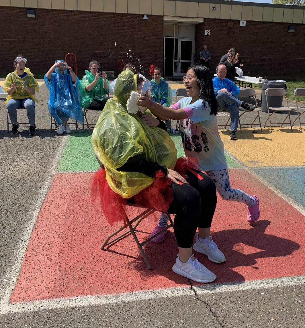 Mrs. Weber tweet media