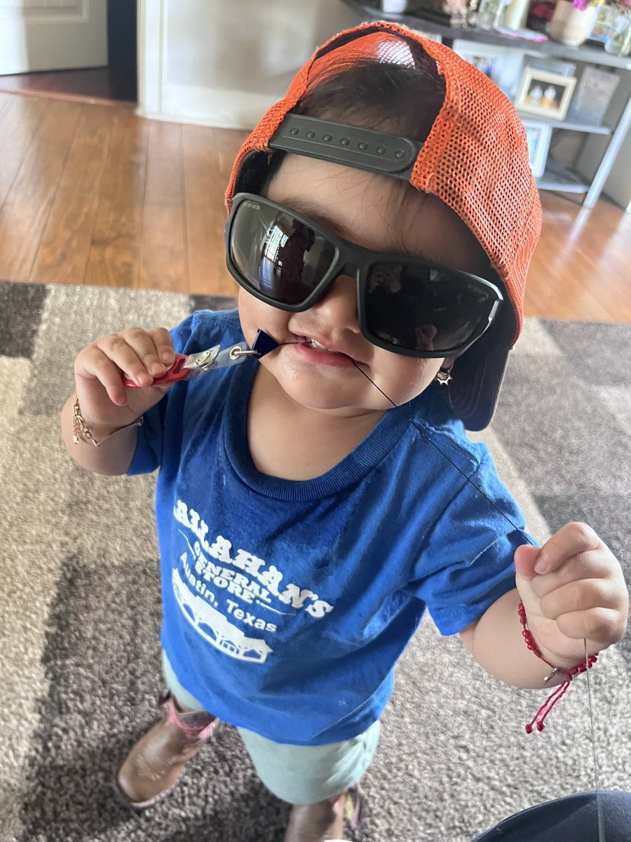 Mariaa_macias's tweet photo. Like how is she such a boy sometimes 🤣❤️ https://t.co/66pXoQaRqU
