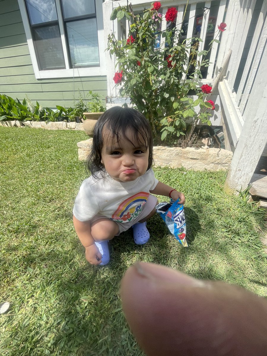 Mariaa_macias's tweet photo. Like how is she such a boy sometimes 🤣❤️ https://t.co/66pXoQaRqU
