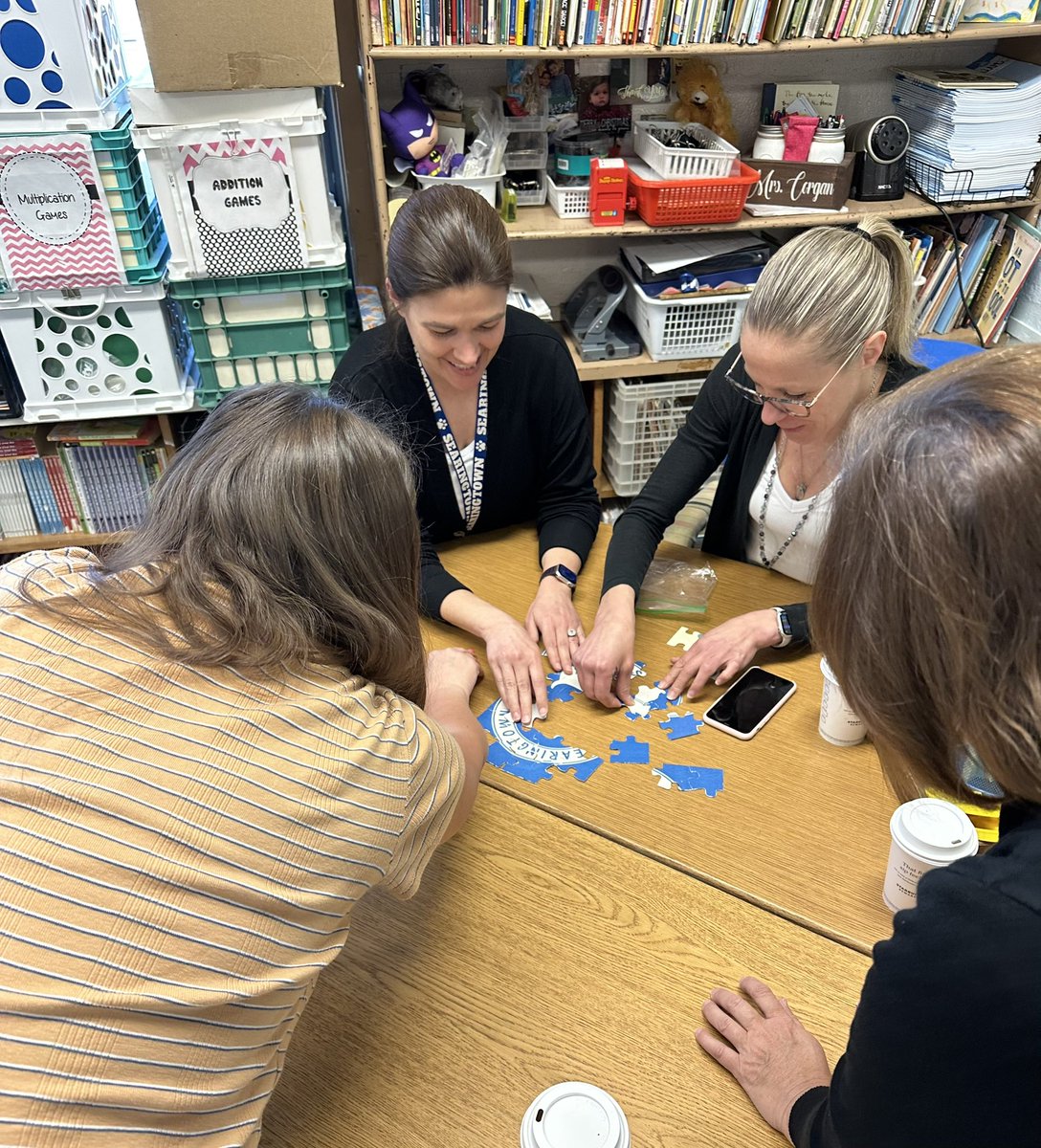 AlexaHorowitz2's tweet photo. Promoting creative innovation and communication skills with The Barter Puzzle during todays PD #HerricksPOG @HerricksSchools @SearingtownK5 https://t.co/xhC4sjeEbW