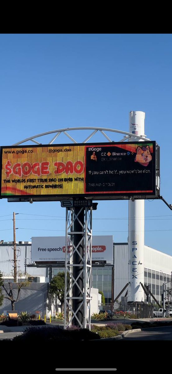 moongoge's tweet photo. Free speech outside Space X, @elonmusk deffo has it on his agenda! 🤣 https://t.co/kIsPmMRmNa
