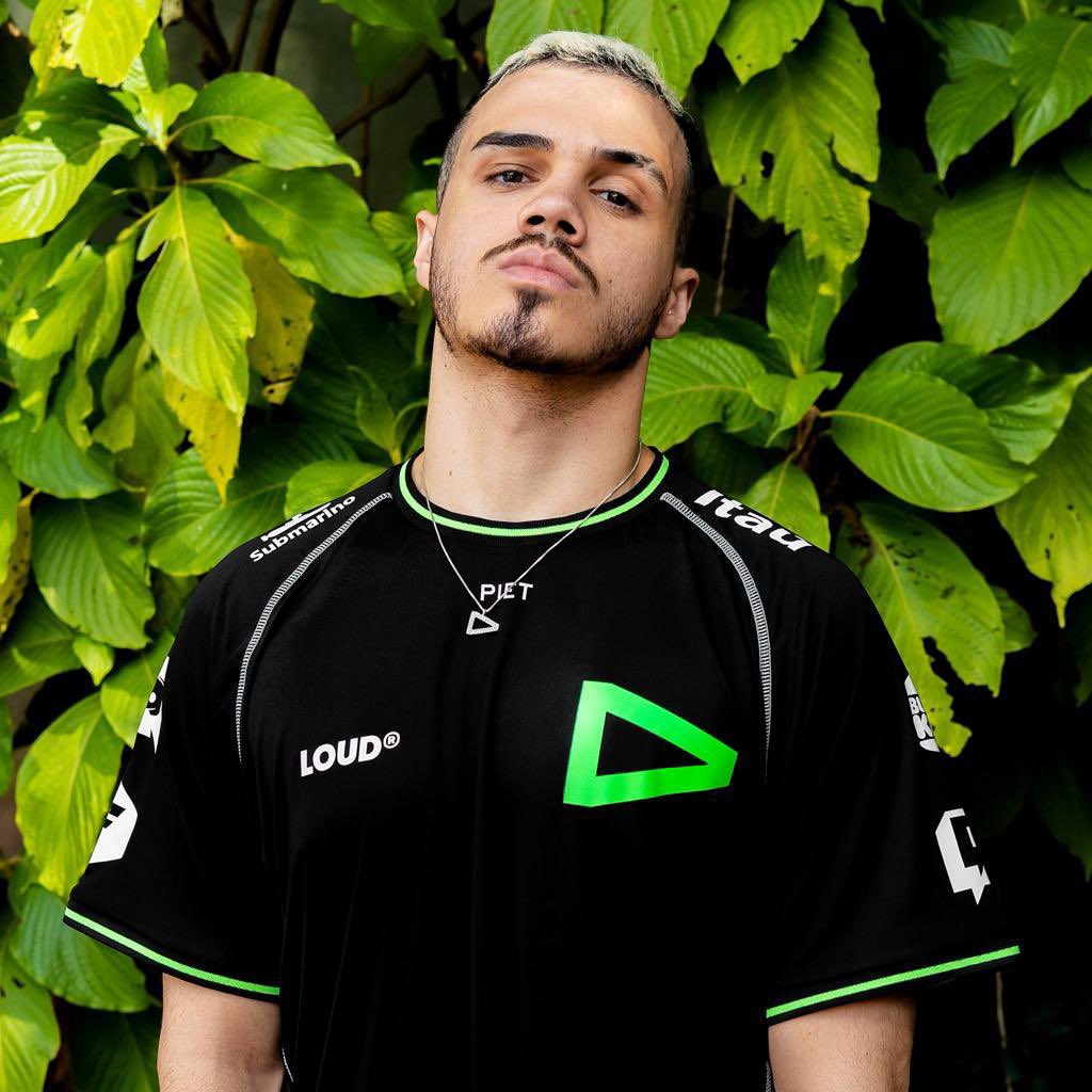Beenie_lol's tweet photo. Com o fim do split, estou F/A (free agent) 💚 e estou livre para escutar novas propostas para ADC

Preferências: CBLOL/ACADEMY 

Quem puder deixar um rt 🙏🏻

Contato:beenielol@hotmail.com ou dm https://t.co/Wi7tsmEukp