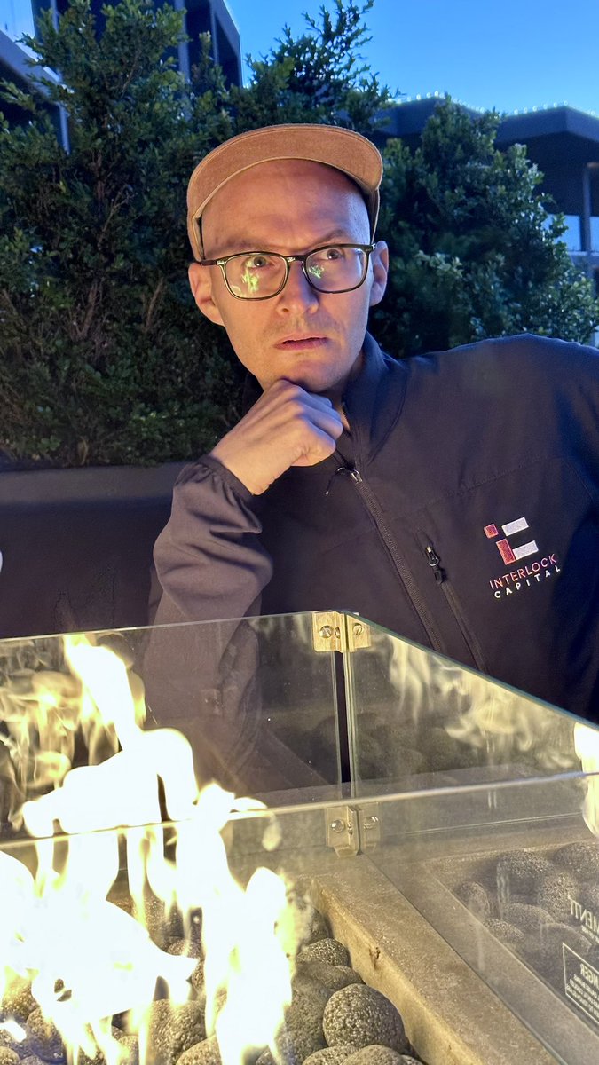 ericschwartz's tweet image. Thanks to @InterlockCap for having me perform at their first #InterlockSummit! I’ve never felt more like a sentient AI. 

#interlock #sandiegotech