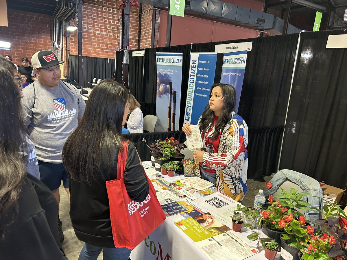 .<a href="/ecomadres_/">EcoMadres</a> at <a href="/earthxorg/">EarthX</a> sharing what we know best, sharing resources with visitors and children the importance to reduce air pollution have good health and well-being.