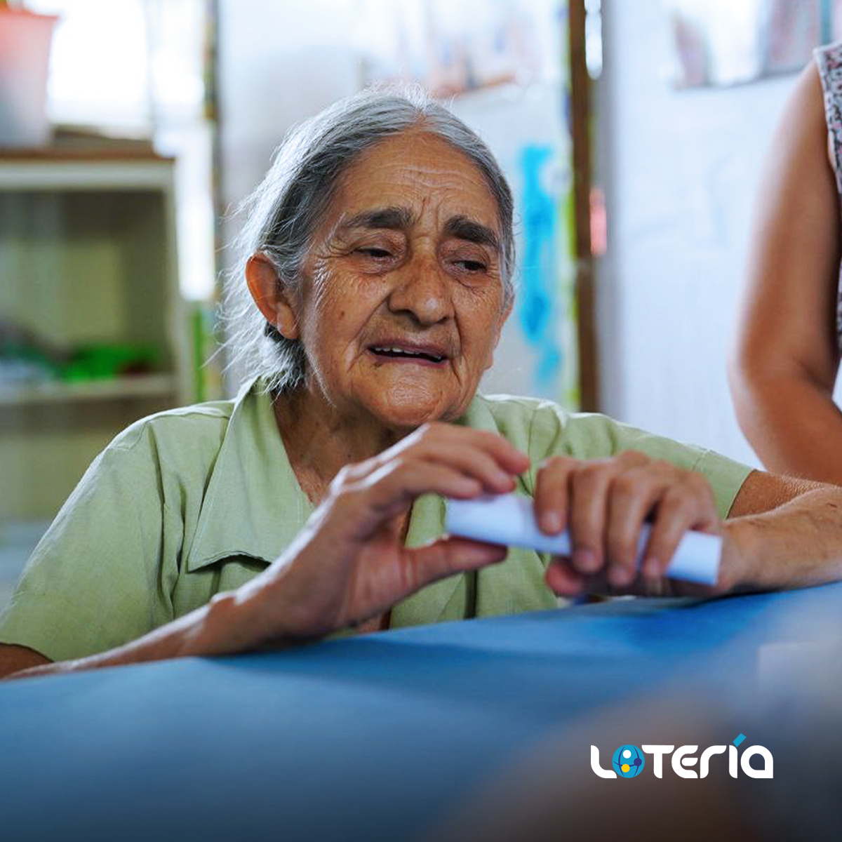 loteriasv's tweet photo. ¡La salud es sinónimo de alegría🤩💊!
Gracias a tu compra de nuestros productos #LOTIN #LOTRA y #DALE estamos llevando muchas sonrisas a todo nuestro país a través de nuestras brigadas médicas. https://t.co/hW4eyggg0R