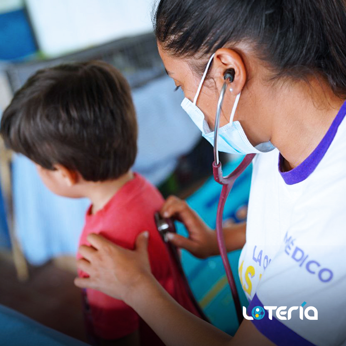 loteriasv's tweet photo. ¡La salud es sinónimo de alegría🤩💊!
Gracias a tu compra de nuestros productos #LOTIN #LOTRA y #DALE estamos llevando muchas sonrisas a todo nuestro país a través de nuestras brigadas médicas. https://t.co/hW4eyggg0R